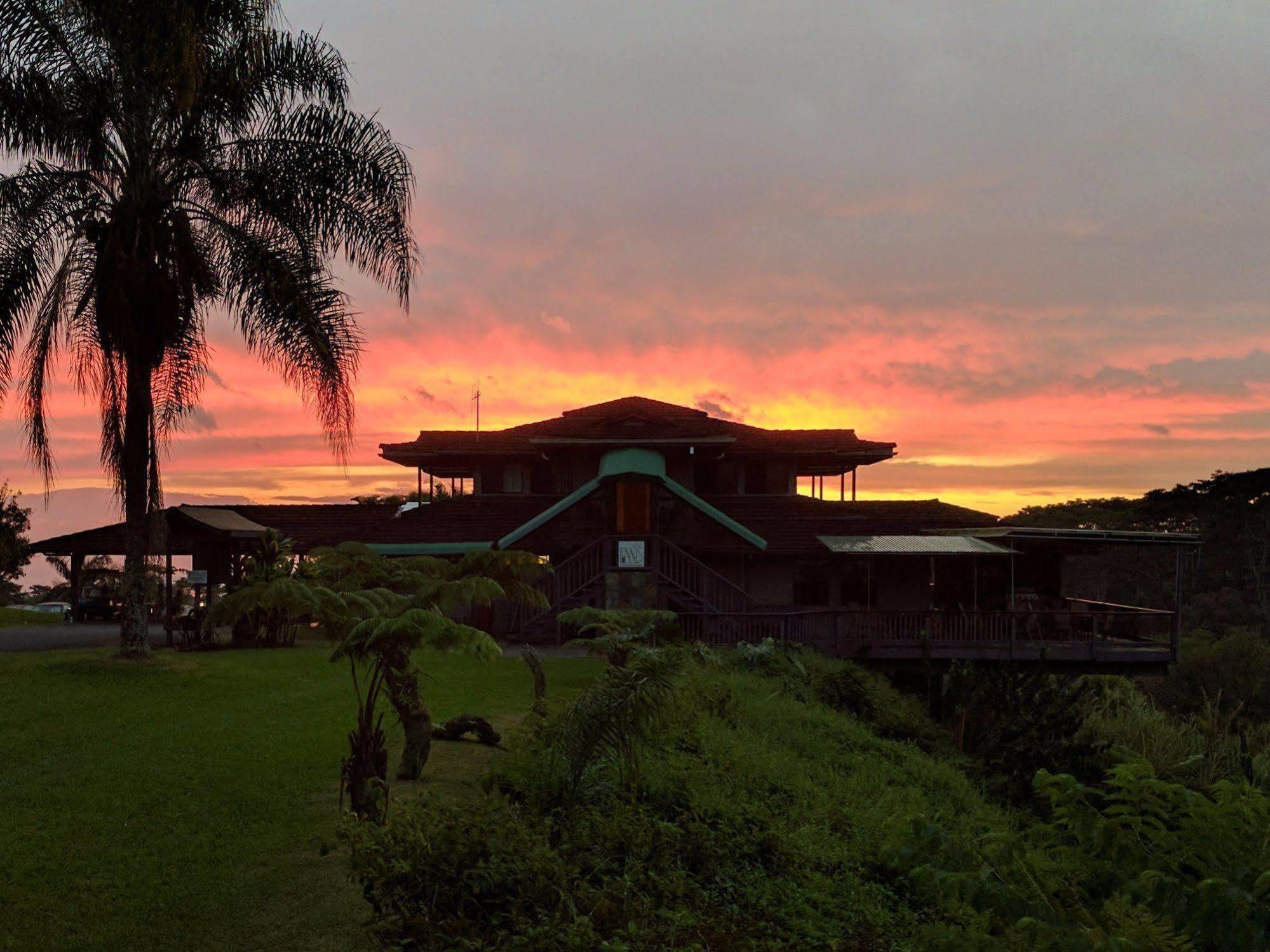 The Inn At Kulaniapia Falls Hilo Eksteriør billede